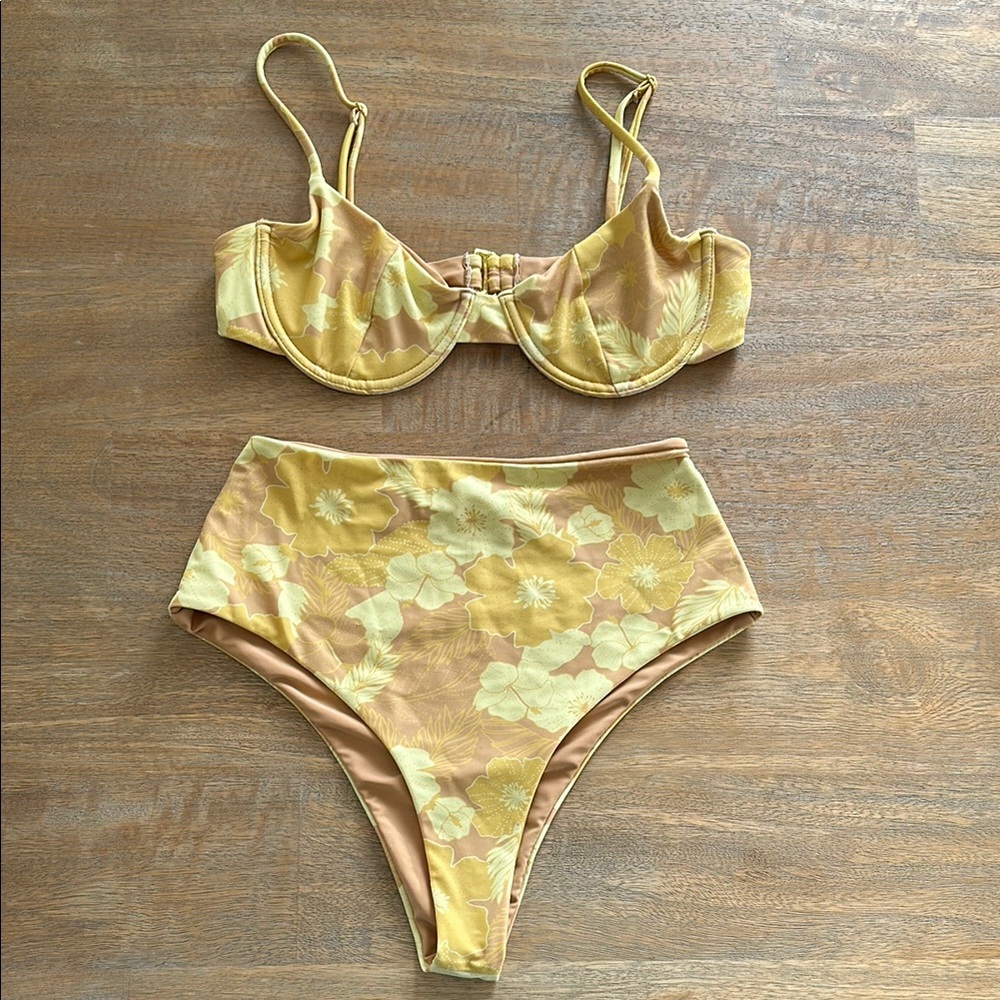 Amuse Society High-Waisted Bikini in Sunray, size Small